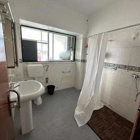 Homestay Guest In Ninho Lisbon