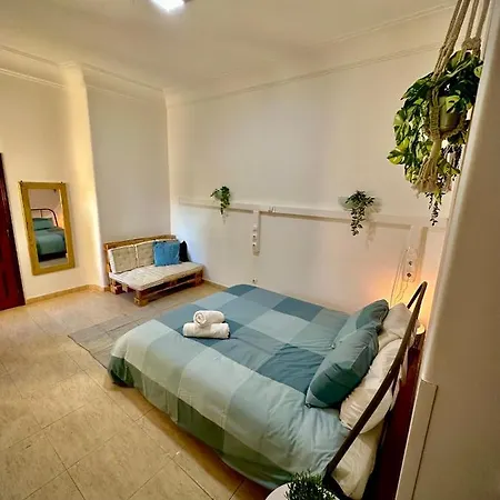 Guest In Ninho Отель *