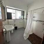 Hotel Guest In Ninho Lizbona