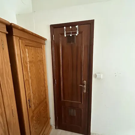 Guest In Ninho * ליסבון